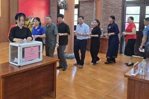Quảng Ninh hỗ trợ 23 tỷ đồng cho các tỉnh miền Trung bị bão lũ