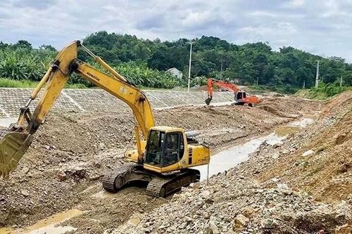 Thanh Hóa triển khai biện pháp khẩn bảo vệ người dân vùng sạt lở sông Âm