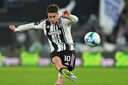 Chuyển nhượng: Chelsea dẫn đầu đua chiêu mộ Kenan Yildiz