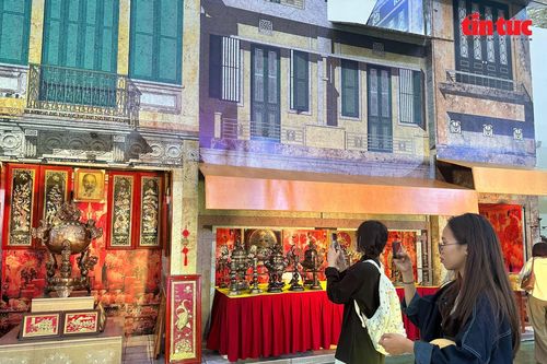 Con đường mùa thu 'gây thương nhớ' tại Hội chợ mùa Thu 2025