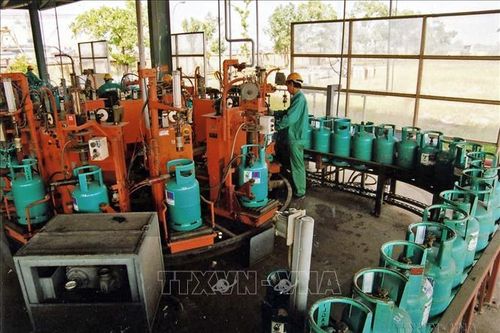 Giá gas bán lẻ trong nước tháng 11 tiếp tục giảm từ ngày mai 1/11
