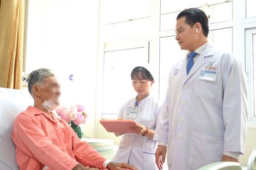 Phối hợp đa chuyên khoa cứu bệnh nhân biến chứng nặng vùng hàm