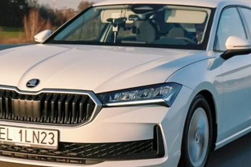 Khó tin về kỷ lục một bình nhiên liệu dầu đi được gần 3.000km