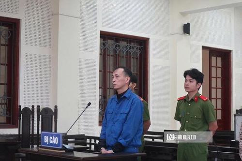 Người đàn ông U50 mãi u mê trượt dài trong tội lỗi