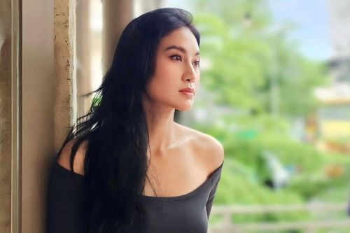Nữ diễn viên Việt liên tục liên tục la hét cầu cứu trong livestream, khuôn mặt dính đầy máu gây xôn xao