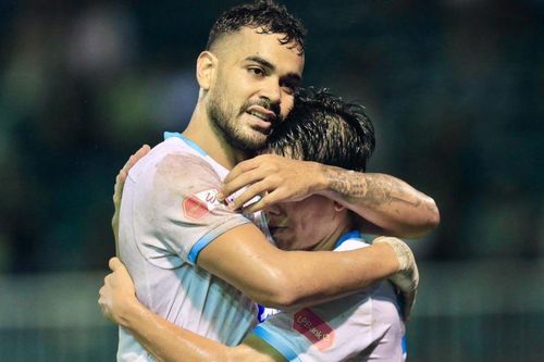 'Tiểu Công Vinh' giúp HAGL níu chân Nam Định FC