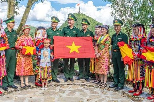 Tiếp cận đầy đủ thông tin sẽ giúp người dân biên giới thay đổi nhận thức và hành động