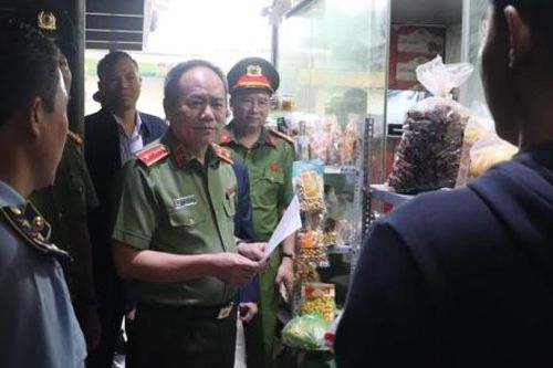 Kiểm tra thực tế, tháo gỡ 'điểm nghẽn' tại làng nghề La Phù