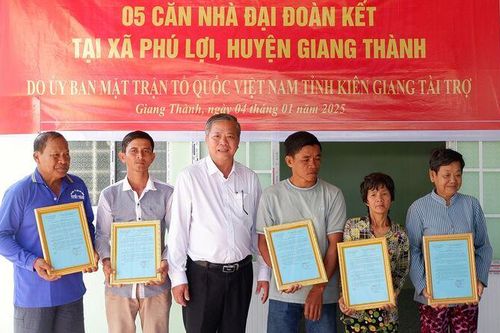 Đầm ấm nghĩa tình quân - dân