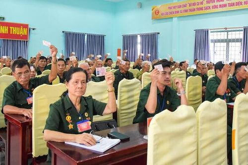 Hội Cựu chiến binh xã Vĩnh Thuận sửa chữa và xây dựng 36 căn nhà cho hội viên