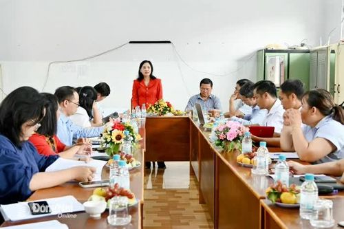 Ban Văn hóa - Xã hội HĐND tỉnh Đồng Nai khảo sát tại Trung tâm Bảo trợ xã hội Bình Phước