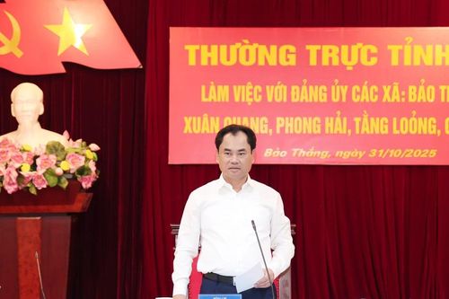 Bí thư Tỉnh ủy Trịnh Việt Hùng làm việc với một số xã phía Bắc về phát triển kinh tế - xã hội