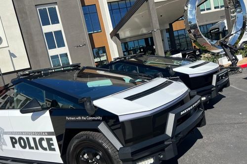 Tesla Cybertruck gia nhập lực lượng cảnh sát Las Vegas