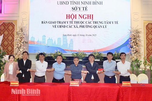 Sở Y tế tổ chức bàn giao các Trạm Y tế về UBND cấp xã quản lý