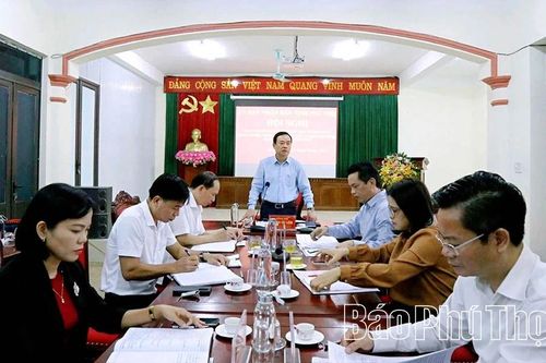 Phó Chủ tịch UBND tỉnh Quách Tất Liêm làm việc với UBND xã An Nghĩa về việc bán tài sản công