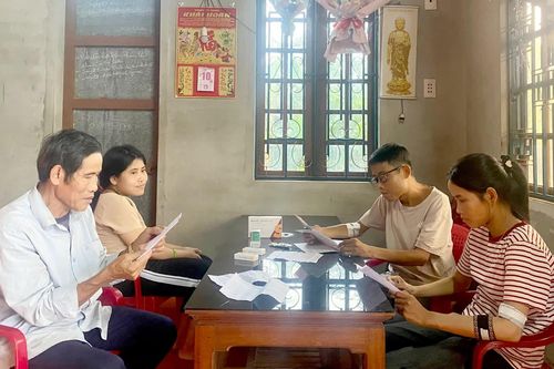 Mỏi mòn tìm đường sống cho con