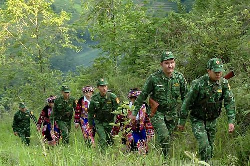 Tạo 'thế trận lòng dân' vững chắc