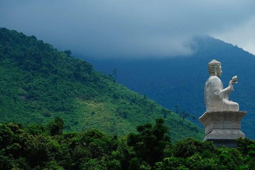 Đạo đức Phật giáo qua Năm giới