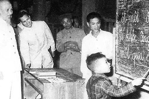 Giữ trọn phẩm chất 'người thầy giáo tốt' theo lời Bác Hồ - Định hướng xây dựng đội ngũ nhà giáo thời kỳ mới