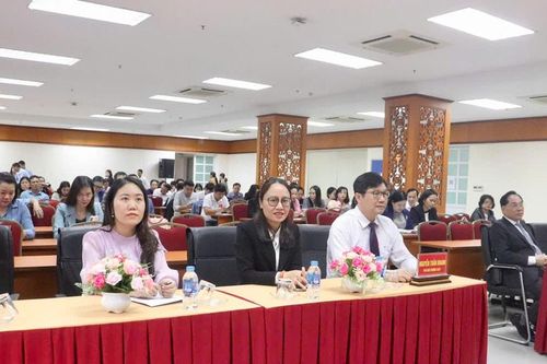 Nâng cao chuyên môn, nghiệp vụ lĩnh vực tư pháp, văn phòng cho công chức cấp xã