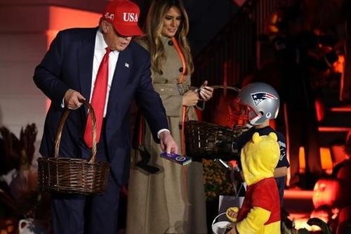 Tổng thống Trump tổ chức lễ Halloween tại Nhà Trắng