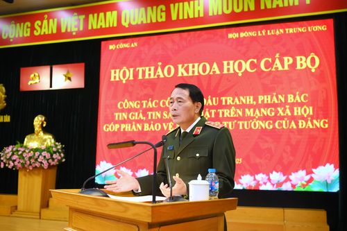 Đấu tranh không khoan nhượng với tin giả, tin sai sự thật để bảo vệ nền tảng tư tưởng của Đảng