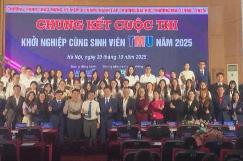 Sinh viên thương mại bắt nhịp làn sóng khởi nghiệp xanh