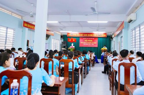 Hội đồng sư phạm trong kỷ nguyên mới cần chú trọng nâng tầm đạo đức nhà giáo