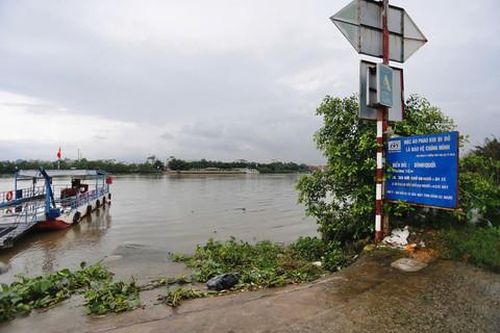 Nỗi lo trên những chuyến đò ngang