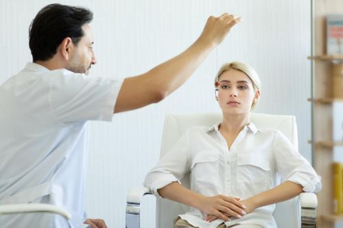 Những ai dễ bị thôi miên?