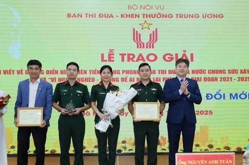 Báo Hànôịmới giành giải Nhì cuộc thi viết về điển hình tiên tiến