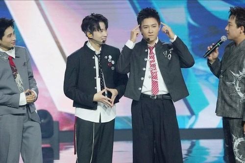 Anh Trai Say Hi: Karik bị đứt dây chằng, CONGB là đội trưởng 'khổ nhất thế giới'