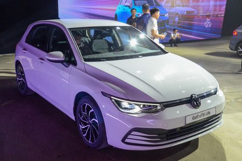 Volkswagen Golf bản rẻ nhất 798 triệu đồng có gì