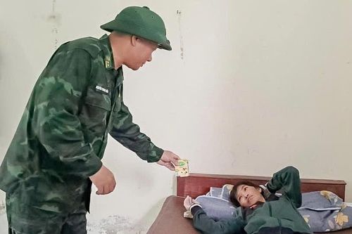 Kịp thời cứu giúp phụ nữ bị lạc trong rừng giữa mưa lũ