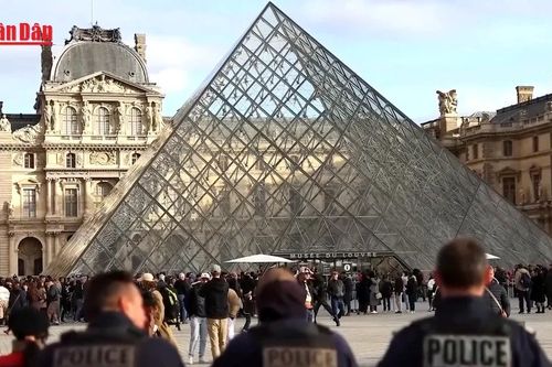 Giới chức Pháp tăng cường bảo vệ cho Bảo tàng Louvre