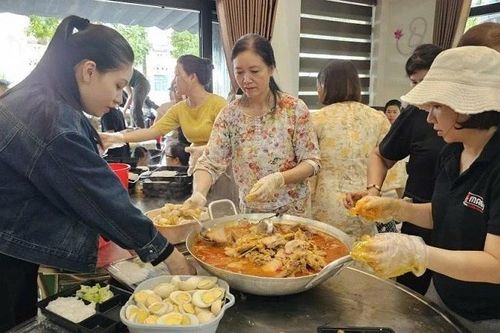 Ấm tình dân tộc, sáng nghĩa đồng bào