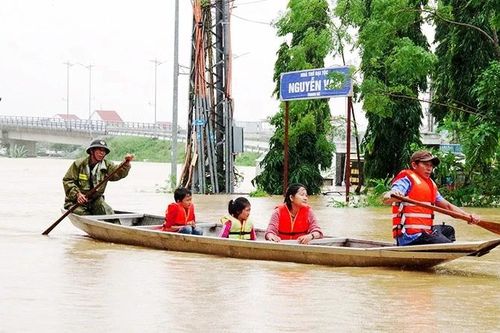 Miền trung ứng phó mưa lũ lịch sử