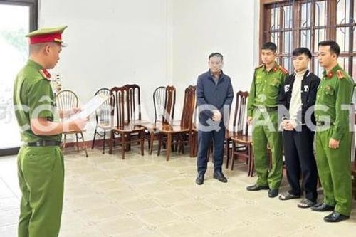 Khởi tố đối tượng rượt chém người