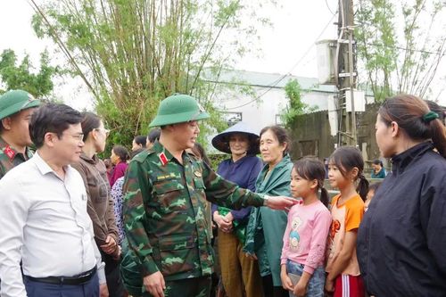 Quân khu 4 kiểm tra công tác ứng phó với mưa lũ tại Hà Tĩnh