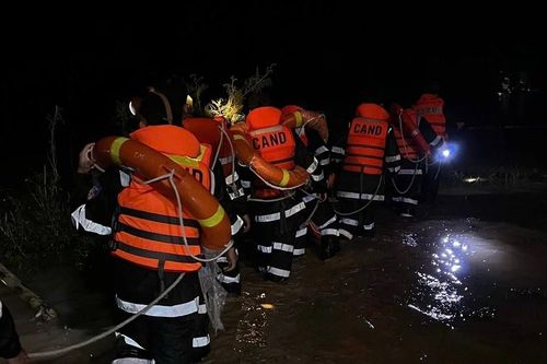 Tìm thấy thi thể học sinh bị nước lũ cuốn trôi ở Quảng Trị
