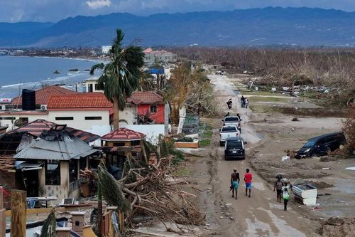 Bị bão Melissa tàn phá, thị trấn ven biển của Jamaica giờ như địa ngục trần gian