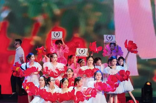 Môi trường học đường hướng đến phát triển toàn diện từ văn hóa đến thể chất
