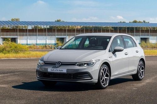 Cận cảnh Volkswagen Golf vừa ra mắt tại Việt Nam, giá từ 798 triệu đồng