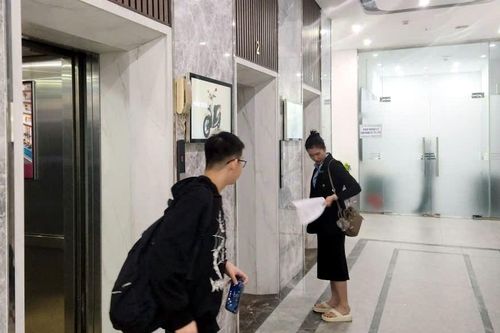 Thực hư thông tin nữ sinh lớp 10 bị dụ dỗ, bắt cóc tại chung cư ở Hà Nội