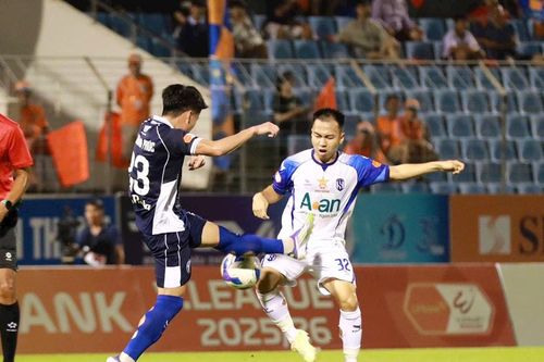 Sông Lam Nghệ An chia điểm tiếc nuối trên sân Hòa Xuân trước SHB Đà Nẵng
