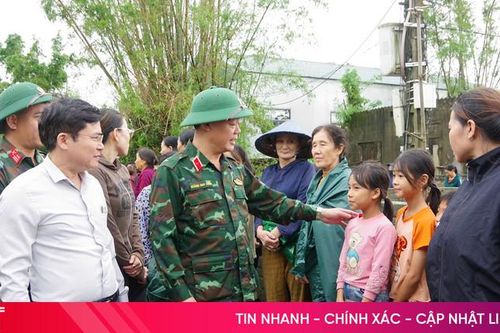 Phó Tư lệnh Quân khu 4 kiểm tra công tác ứng phó mưa lũ tại Hà Tĩnh