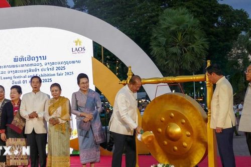 Khai mạc Lễ hội Thatluang - sự kiện văn hóa, tôn giáo lớn nhất của Lào