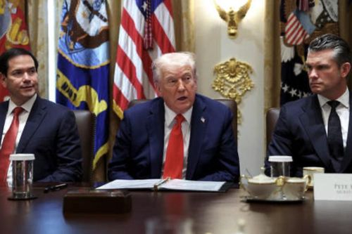 Nhiều quan chức Mỹ cấp cao chuyển vào căn cứ quân sự sau vụ sát hại Charlie Kirk