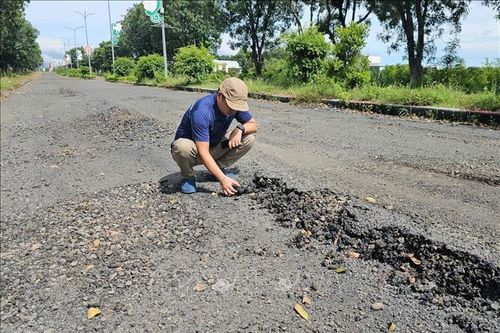 Gia Lai: Yêu cầu làm rõ trách nhiệm vụ đường vừa sửa đã hư hỏng tại xã Ia Pa