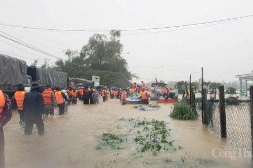 Áp thấp nhiệt đới có khả năng thành bão số 13, hướng vào miền Trung